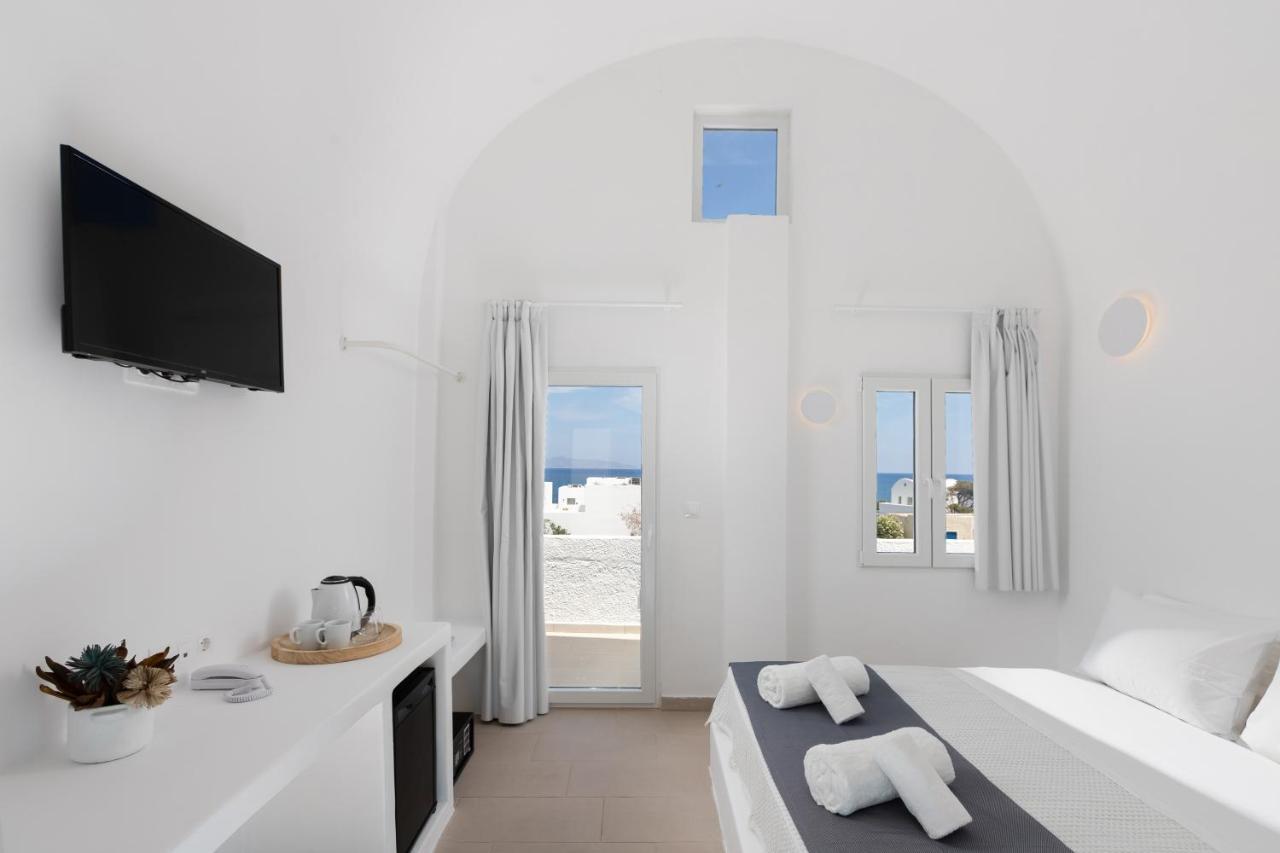 Voca Hotel & Suites Kamári Extérieur photo