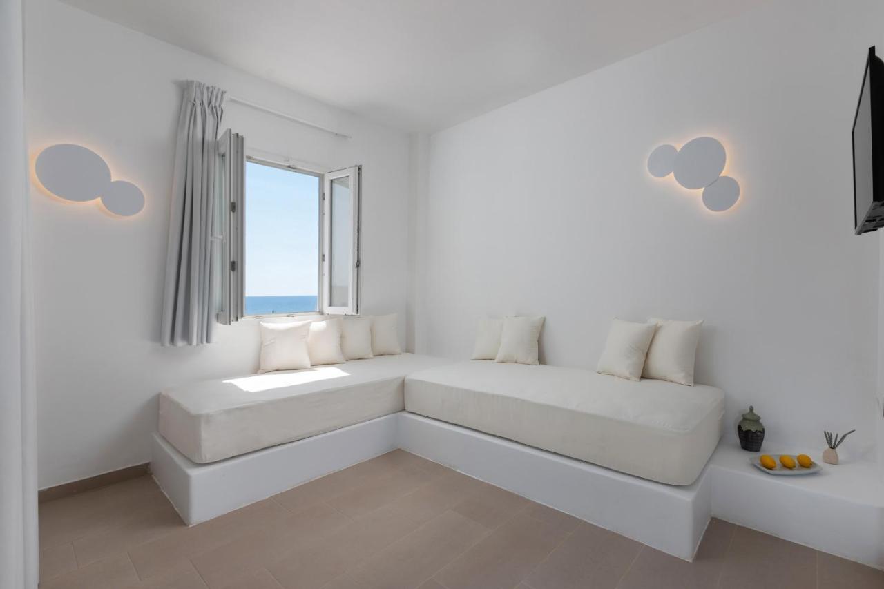 Voca Hotel & Suites Kamári Extérieur photo