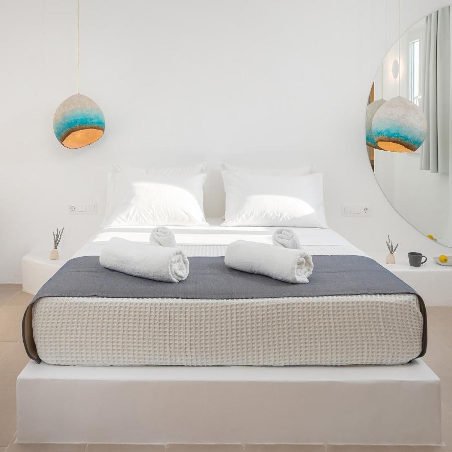 Voca Hotel & Suites Kamári Extérieur photo