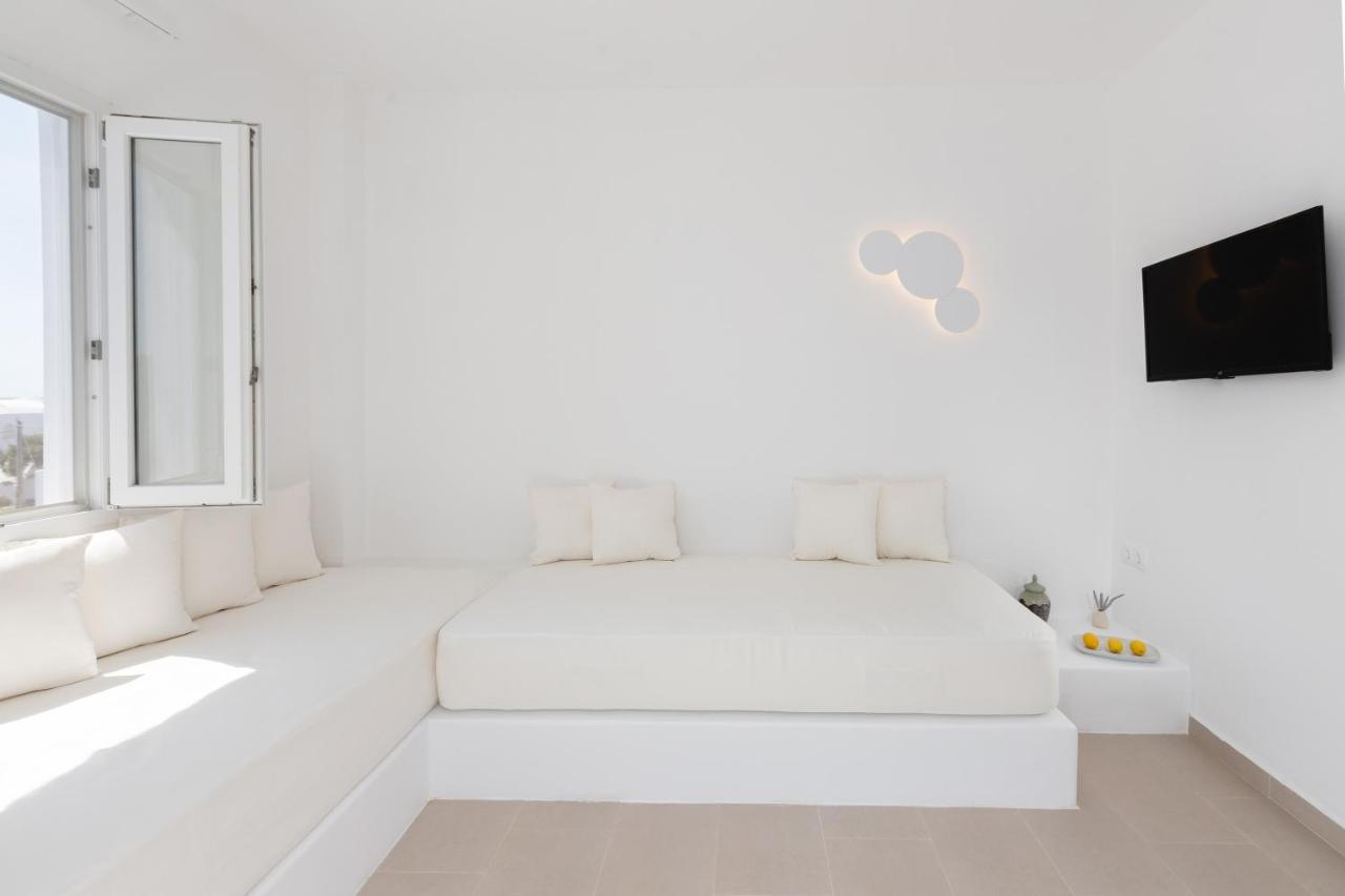 Voca Hotel & Suites Kamári Extérieur photo