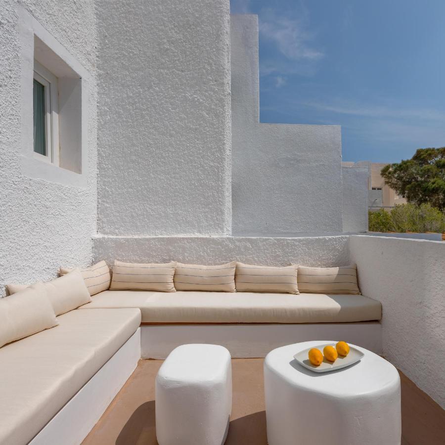 Voca Hotel & Suites Kamári Extérieur photo