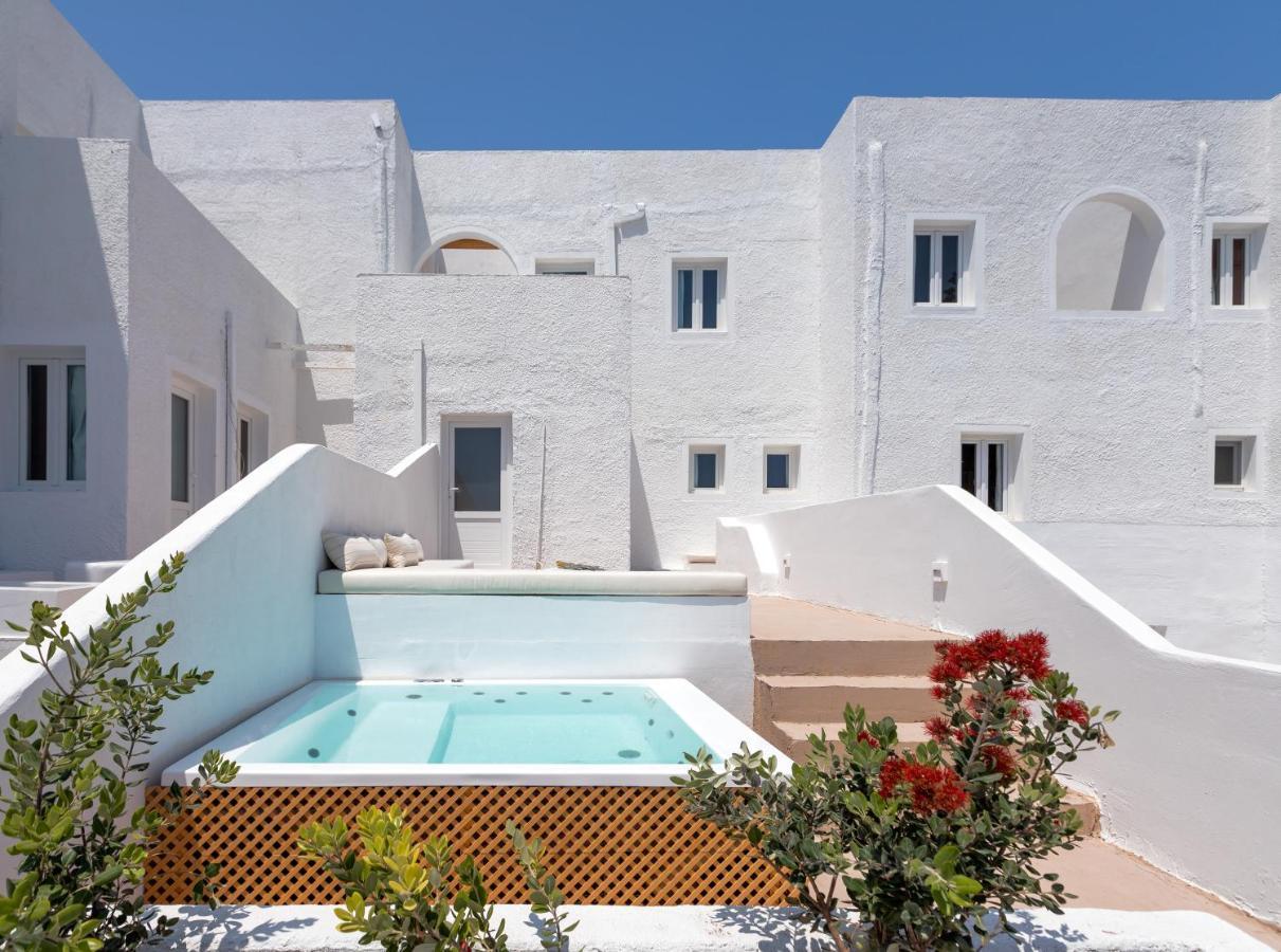 Voca Hotel & Suites Kamári Extérieur photo